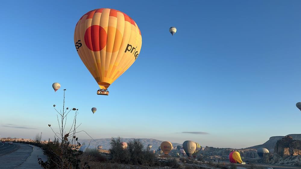 Kapadokya'da Sıcak Hava Balonları Bir Hafta Sonra Yeniden Havalandı