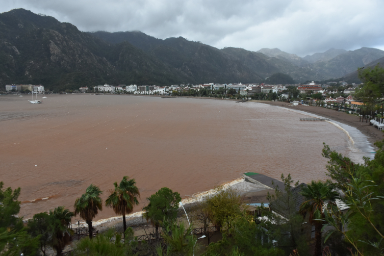 Marmaris'e 24 Saatte Metrekareye 182 Kilogram Yağış Düştü1