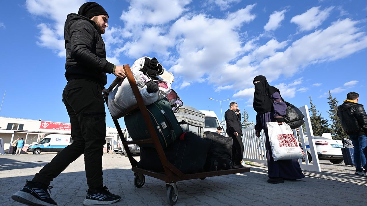 Suriyelilerin Ülkelerine Dönüşü Sürüyor 1