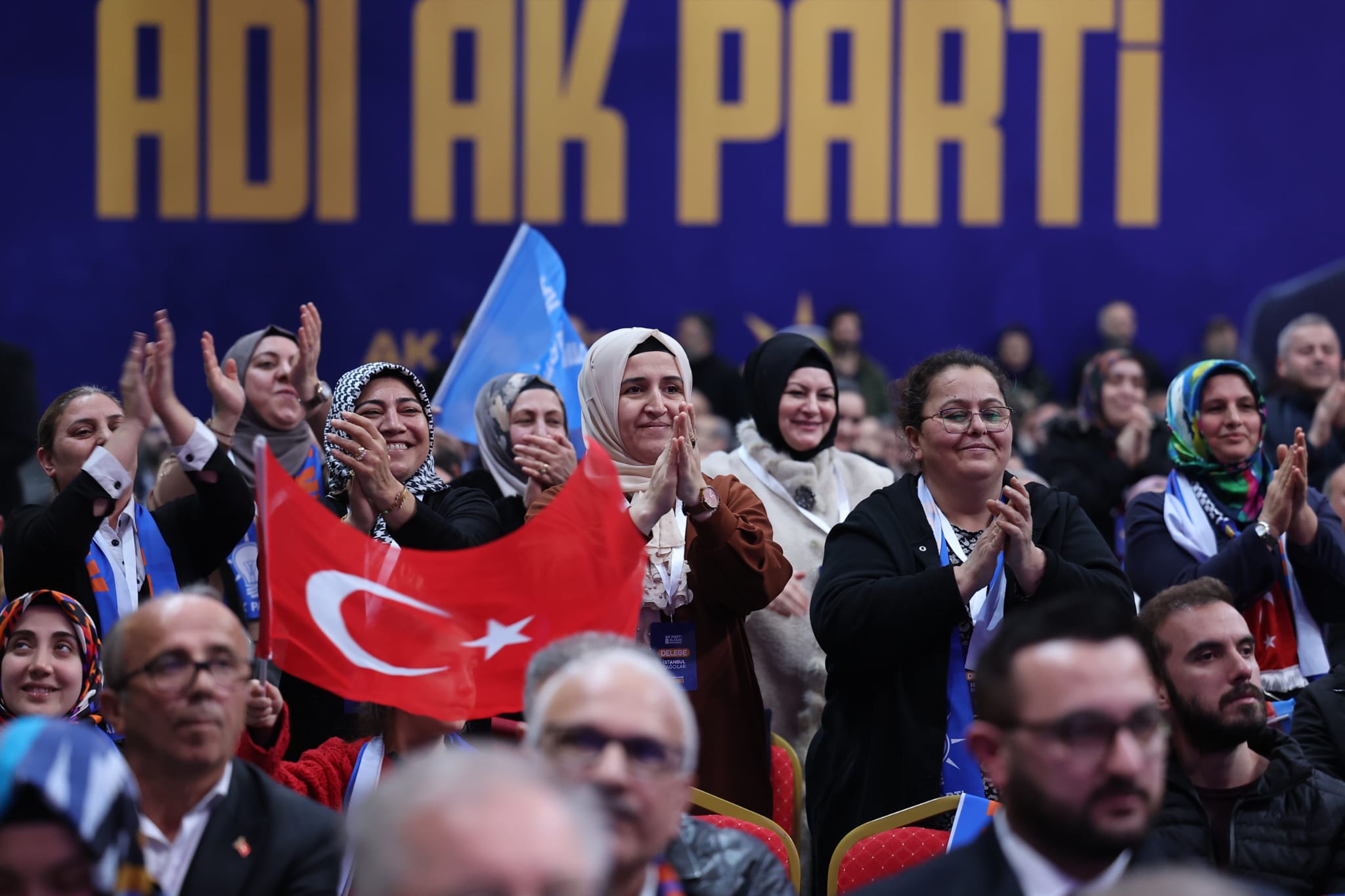 Ak Parti İstanbul Ilçe Kongrelerini Tamamladı3