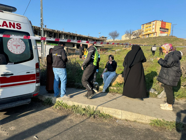 Başakşehir'de Aynı Caddede İett Otobüslerinin Karıştığı 2 Ayrı Kaza Meydana Geldi1