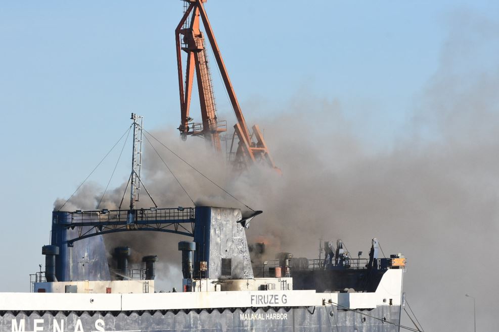 Samsun'da Kuru Yük Gemisinde Yangın2