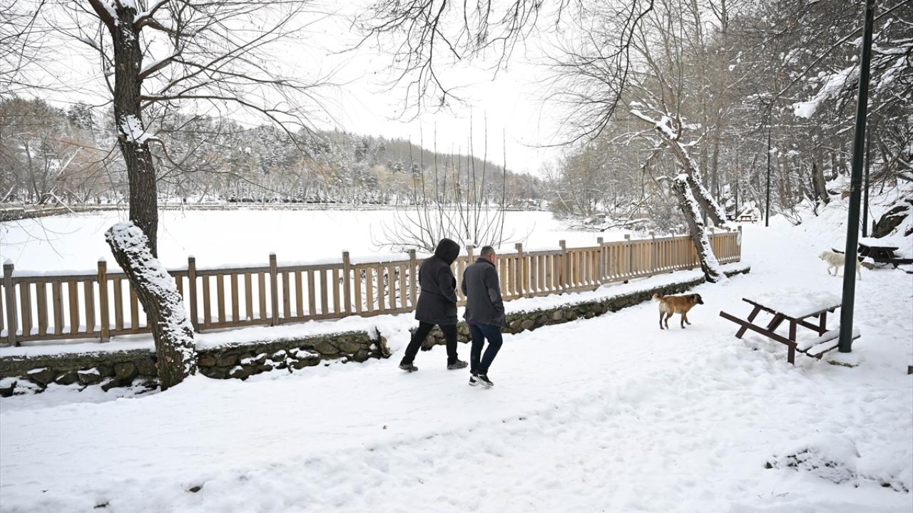 Ankara'da Karagöl Tabiat Parkı Karla Kaplandı11