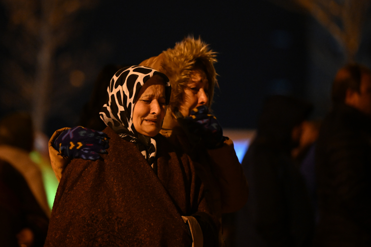 Deprem Bölgesinde Sessiz Yürüyüş14