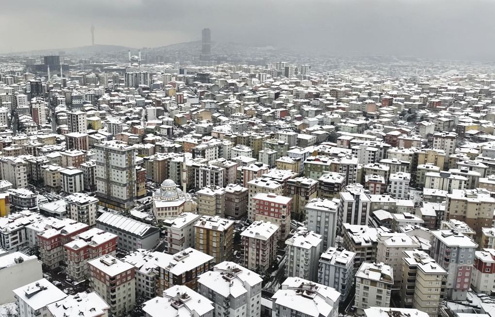 İstanbul'da Kar Yağışı Aralıklarla Sürüyor1