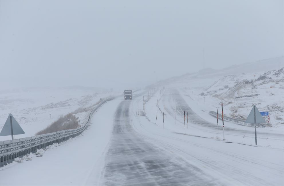 Kars'ta Kar Yağışı Etkili Oluyor