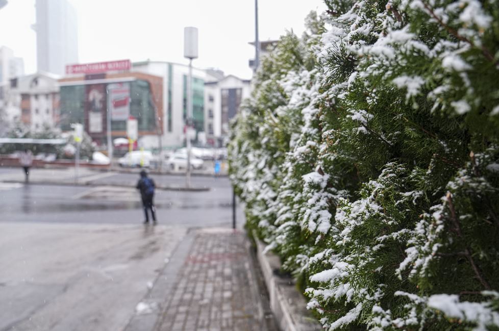 Ankara’da Kar Yağışı Etkili Oluyor1