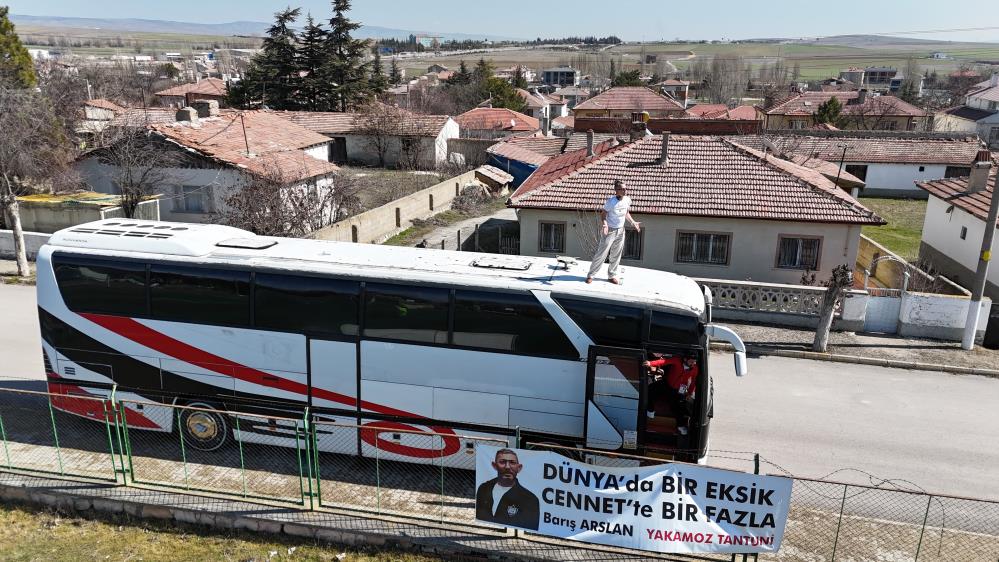 Cezalı Teknik Direktör Pınar Konca, Takım Otobüsünün Üzerinde Taktik Verdi3