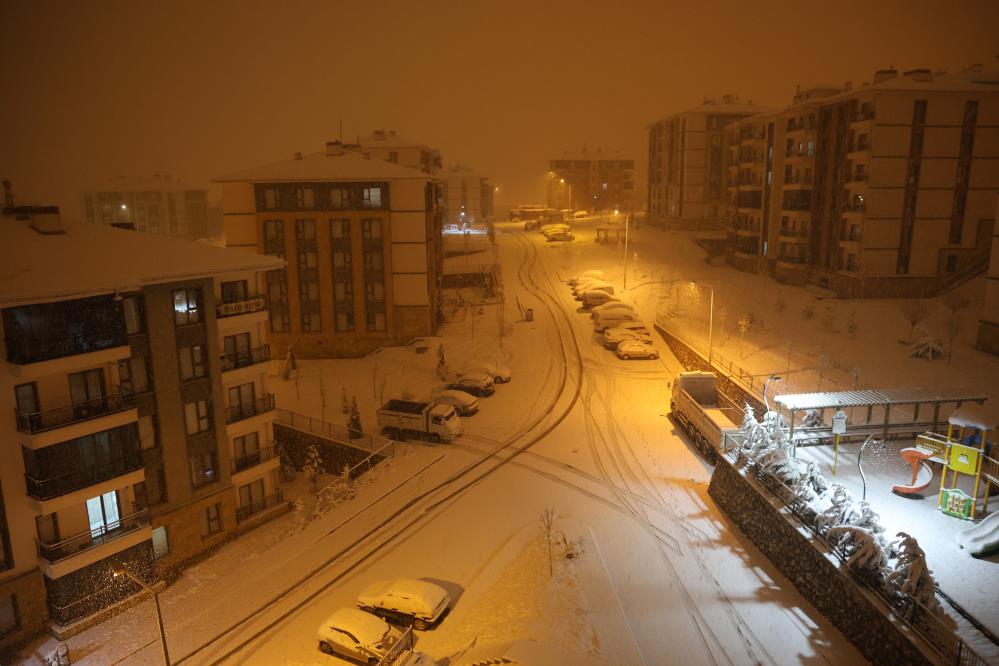 Elazığ Kar Yağışıyla Beyaza Büründü1