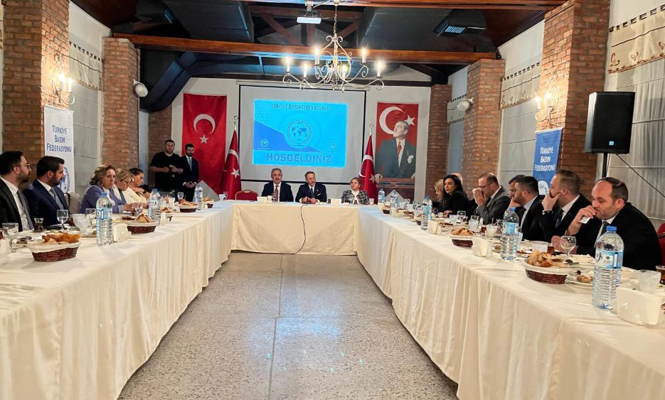 Fahrettin Altun Türkiye Basın Federasyonu'nun Iftarına Katıldı1