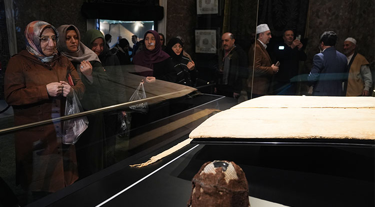 Hırka I Şerif Ziyarete Açıldı 1