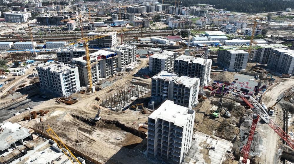 Antakya'da Yüzlerce Bina Yükseliyor1