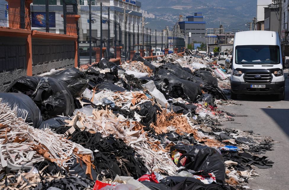 Ayakkabıcılar Sitesi’nde Çöp Yığını Oluştu1