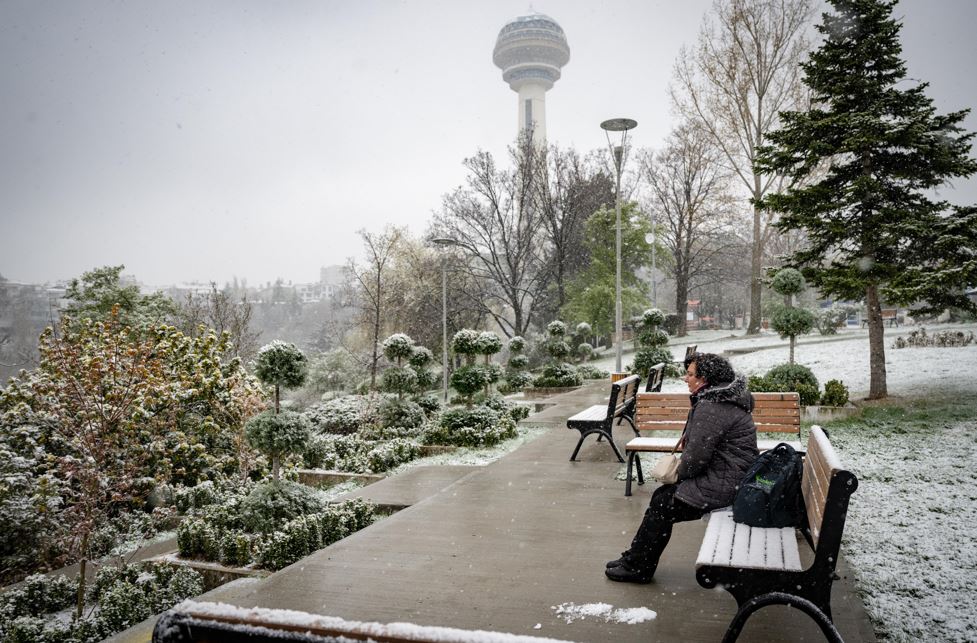 Başkente Nisan Ayında Kar Yağıyor3