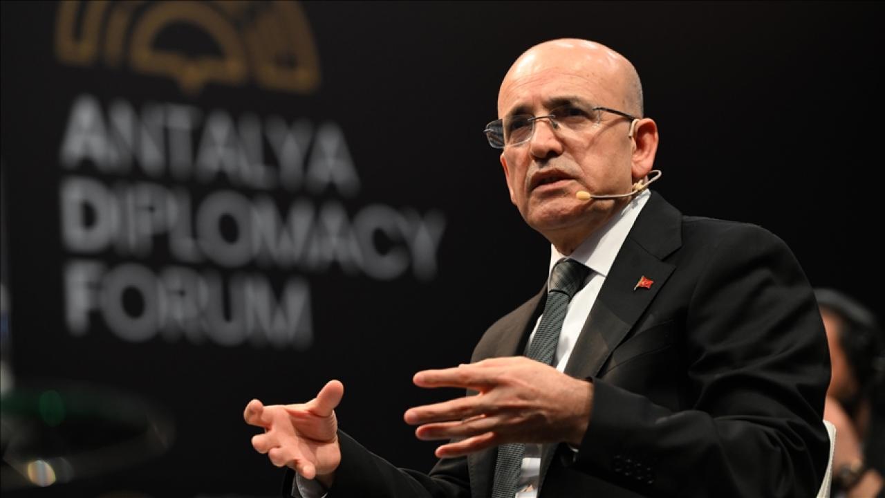 Hazine Ve Maliye Bakani Mehmet Simsek 2350621