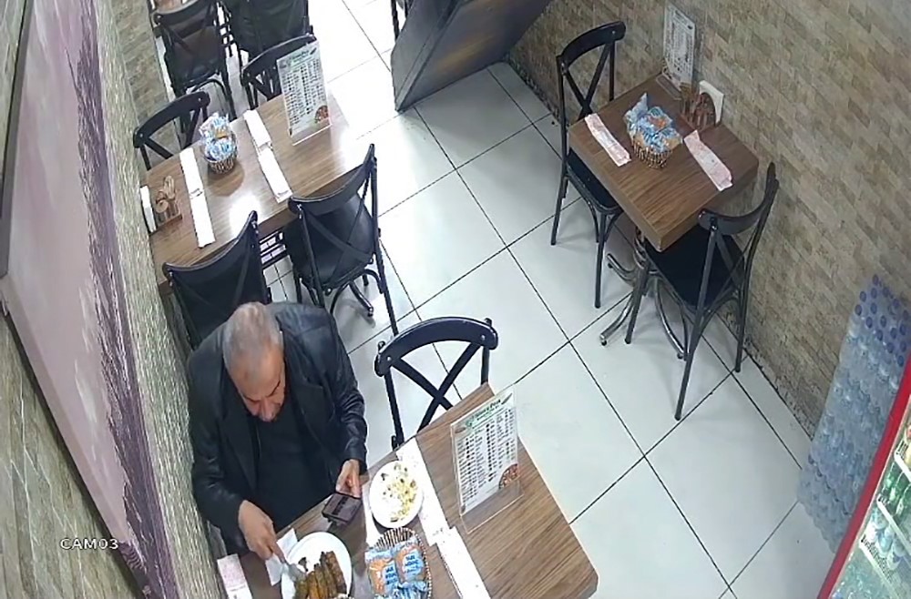 Sırrı Süreyya Önder’in kalp krizi geçirmeden önceki son görüntüleri Sırrı Süreyya Önder’in kalp krizi geçirmeden önceki son görüntüleri