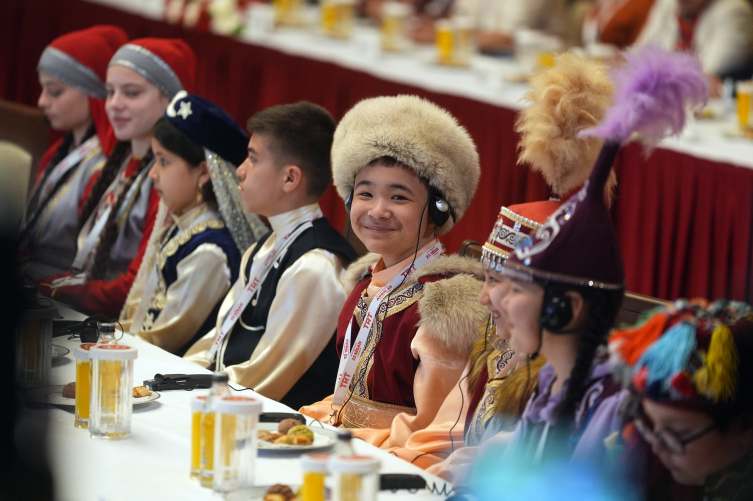 Tbmm Başkanı Kurtulmuş, Dünya Çocuklarını Kabul Etti3