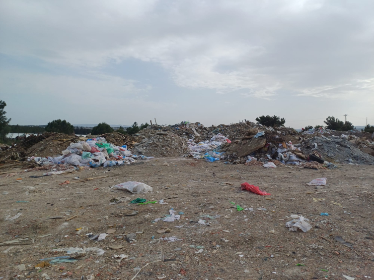 Açık Alana Atık Döken Gaziemir Belediyesi'ne 1,8 Milyon Tl Ceza