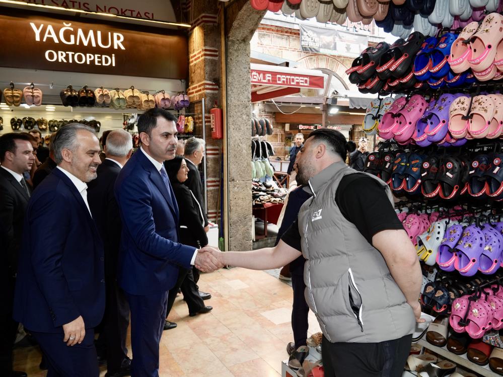 Bakan Kurum, Bursa Çarşı Esnafını Ziyaret Etti1