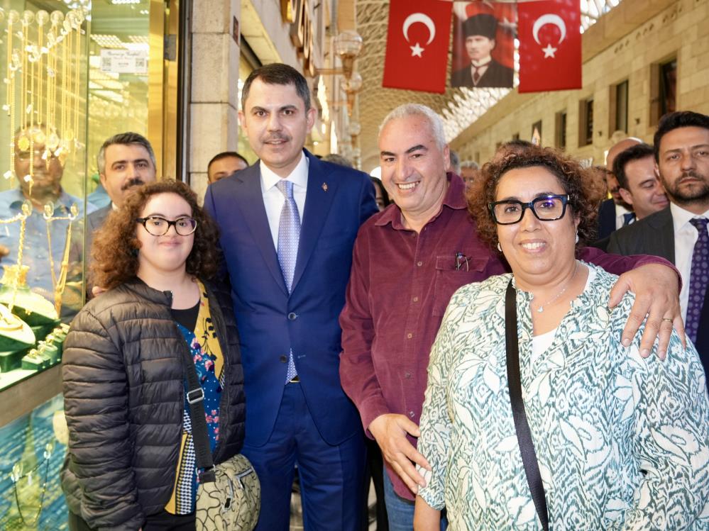 Bakan Kurum, Bursa Çarşı Esnafını Ziyaret Etti2