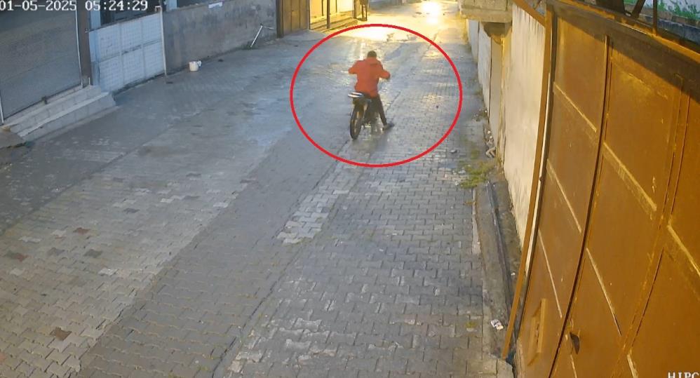 Çaldığı motosiklet arızalanınca başka motosiklet çaldı
