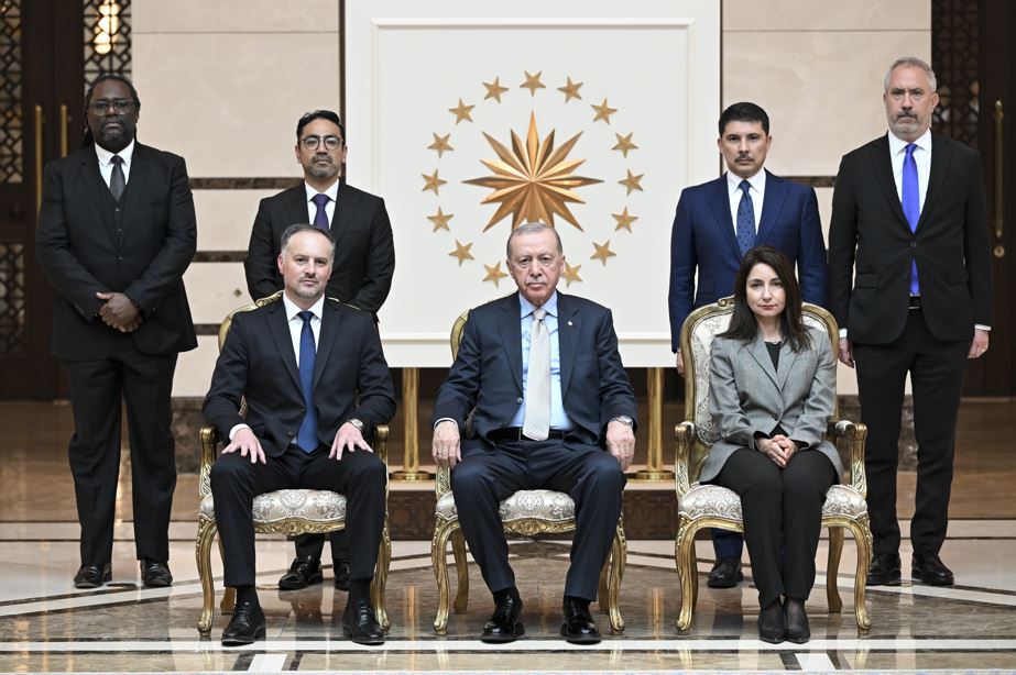 Cumhurbaşkanı Erdoğan, 5 Ülkenin Büyükelçisini Kabul Etti2