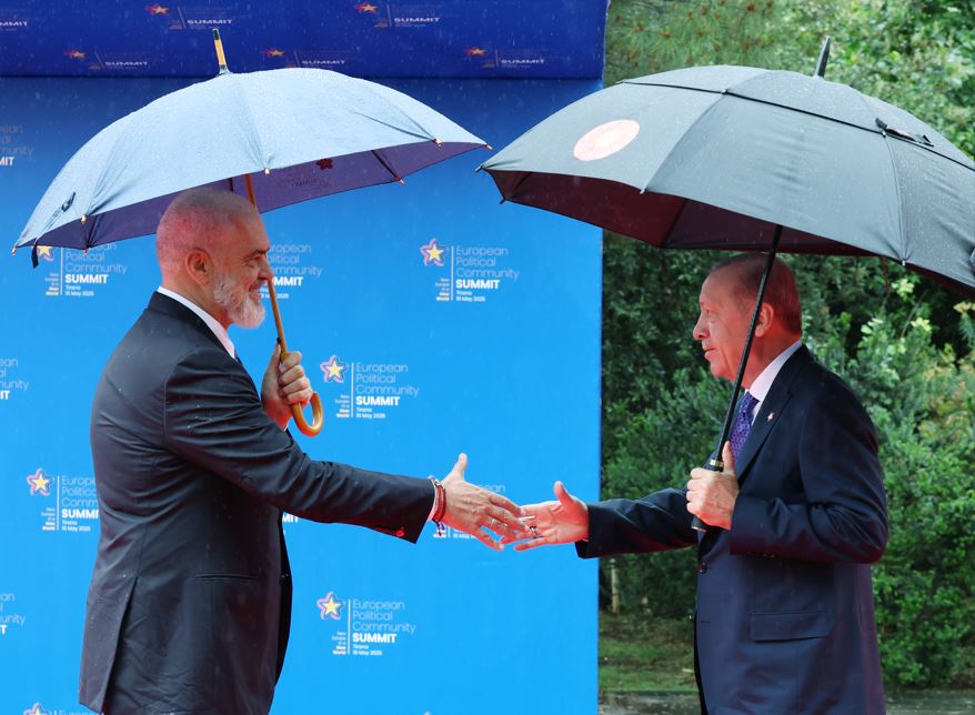 Cumhurbaşkanı Erdoğan, Arnavutluk'a Geldi1