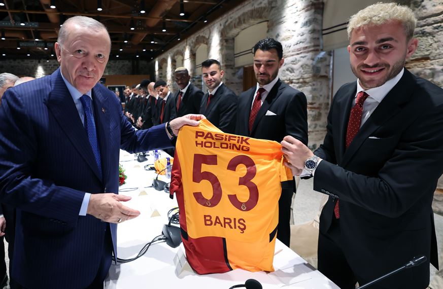 Cumhurbaşkanı Erdoğan Galatasaray’ı Kabul Etti1