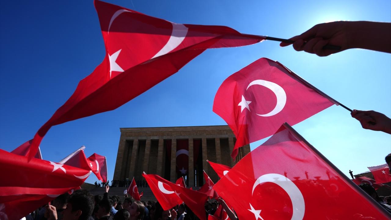 Gençlik Ve Spor Bakanı Bak, Anıtkabir'i Ziyaret Etti2