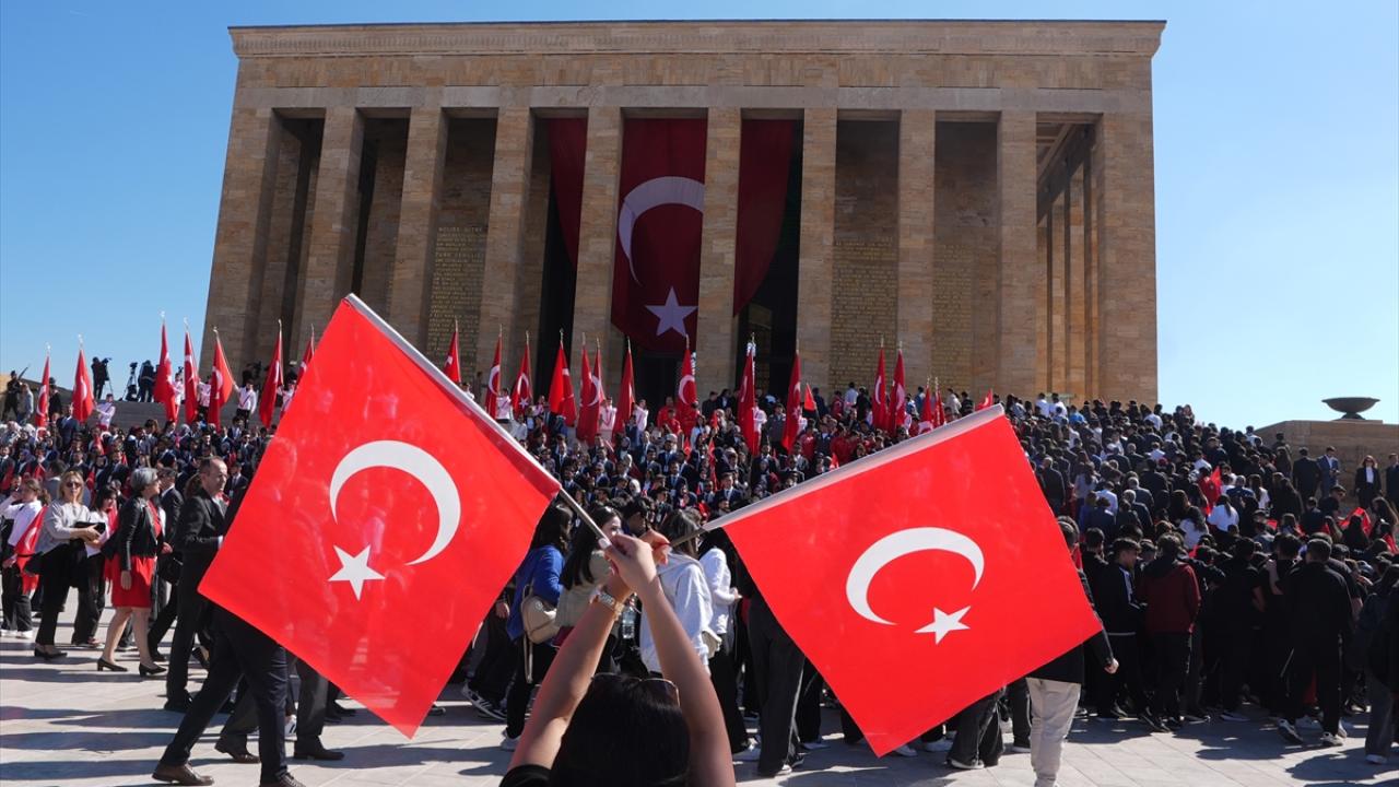Gençlik Ve Spor Bakanı Bak, Anıtkabir'i Ziyaret Etti5