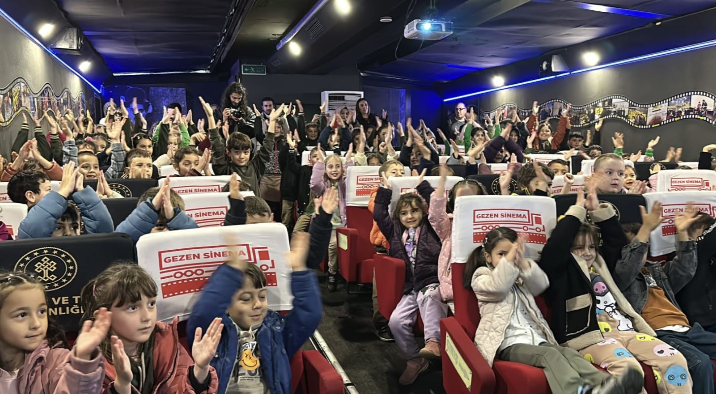 Gezen Sinema Yüzlerce Durağın Ortak Heyecanı Oldu1