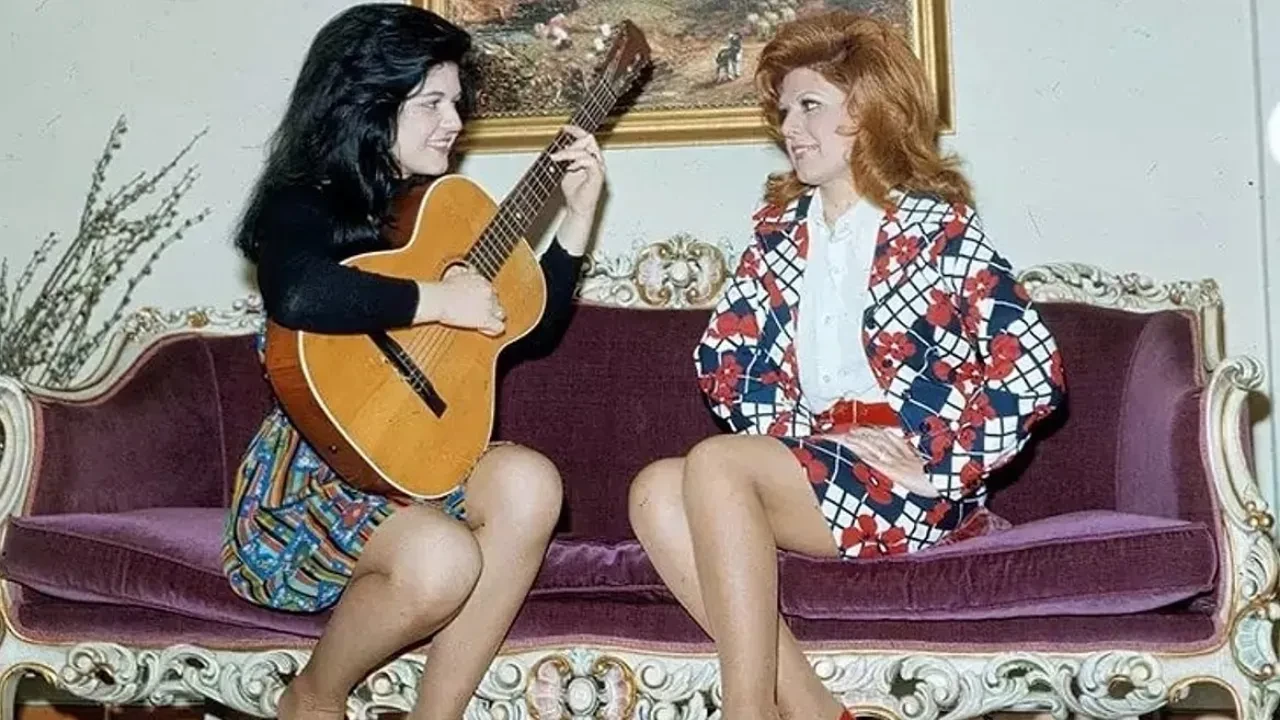 Gülden Karaböcek, Ablası Neşe Karaböcek