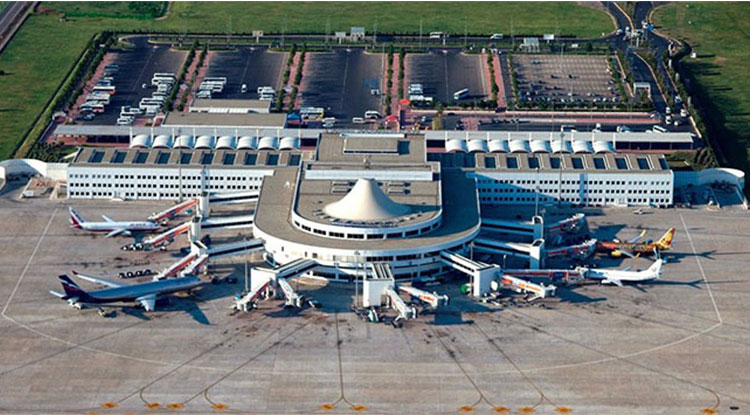 İstanbul Antalya Uçağında Bomba Şakası Uçak Geri Döndü