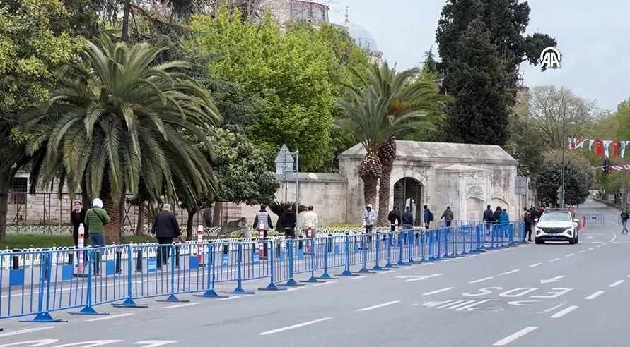 İstanbul'da 1 Mayıs Emek Ve Dayanışma Günü Dolayısıyla Sıkı Önlemler Alındı