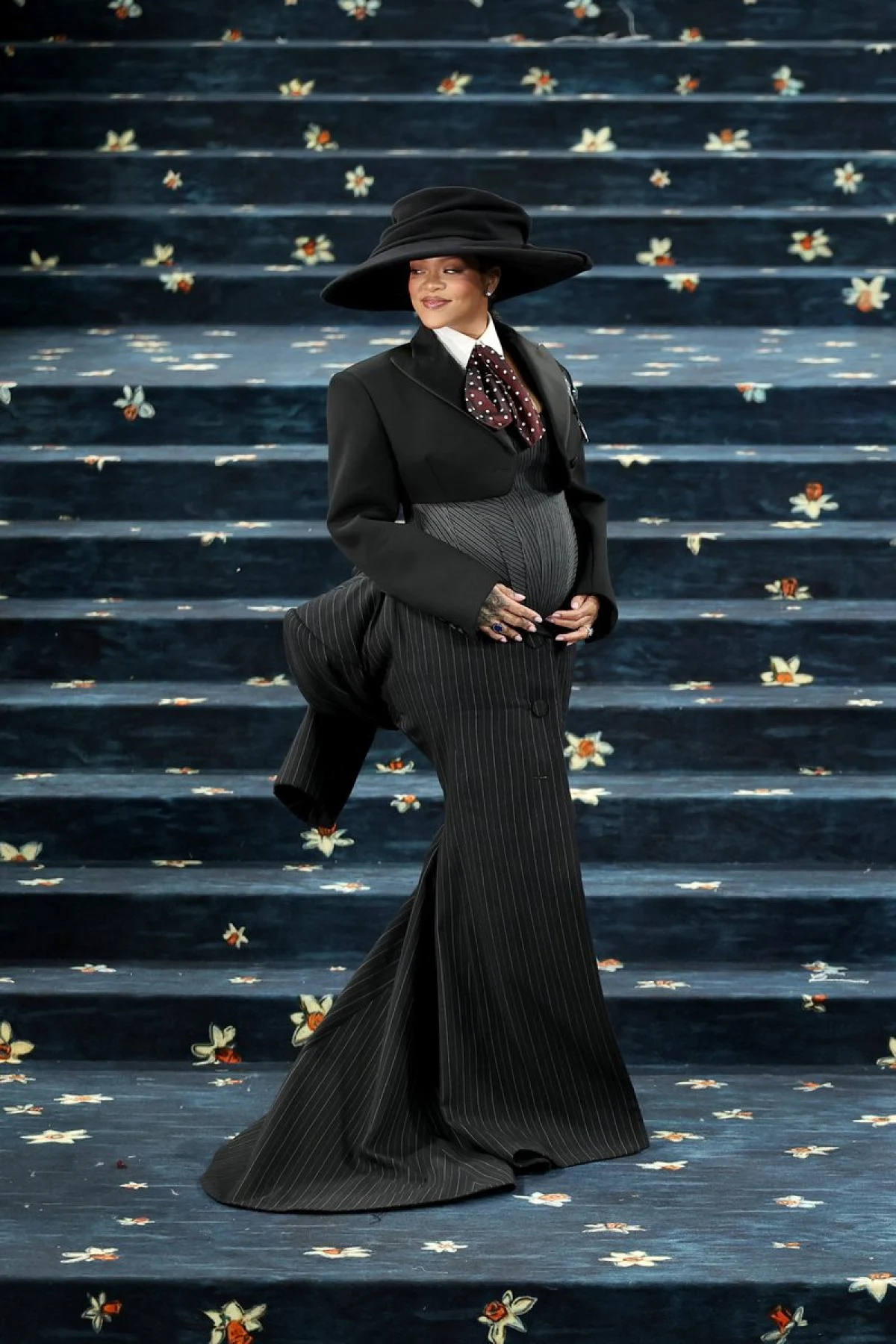 Rihanna 3. Kez Anne Olacak