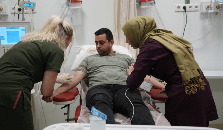 100 Kök Hücre Bağışıyla Yüzler Güldü, Pasta Kesildi 2