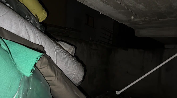 4 Katlı Binanın Arka Cephesindeki Duvar Yıkıldı