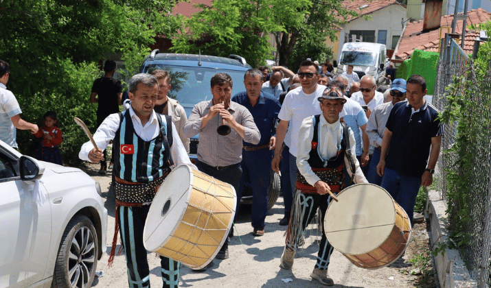 60 Yıllık Davul Ustası “Yağlı Güreş Davulsuz Olmaz” 1