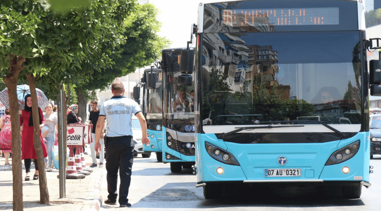 Antalya Halkinin Kroni̇k Kli̇ma Sinavi (2)