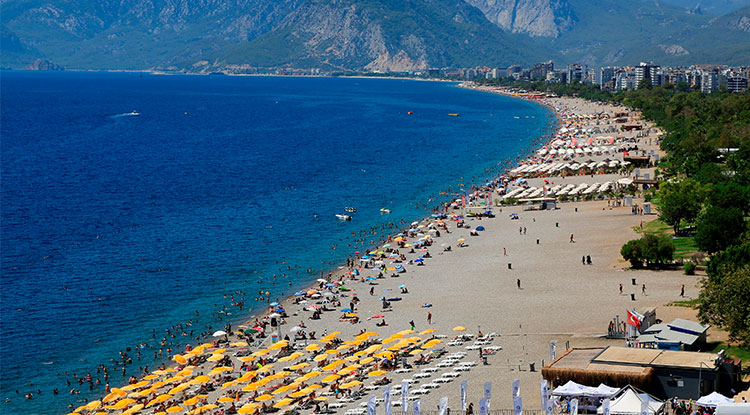 Bayram Tatili, Antalya’da Turizm Hareketliliğini Zirveye Taşıdı 2