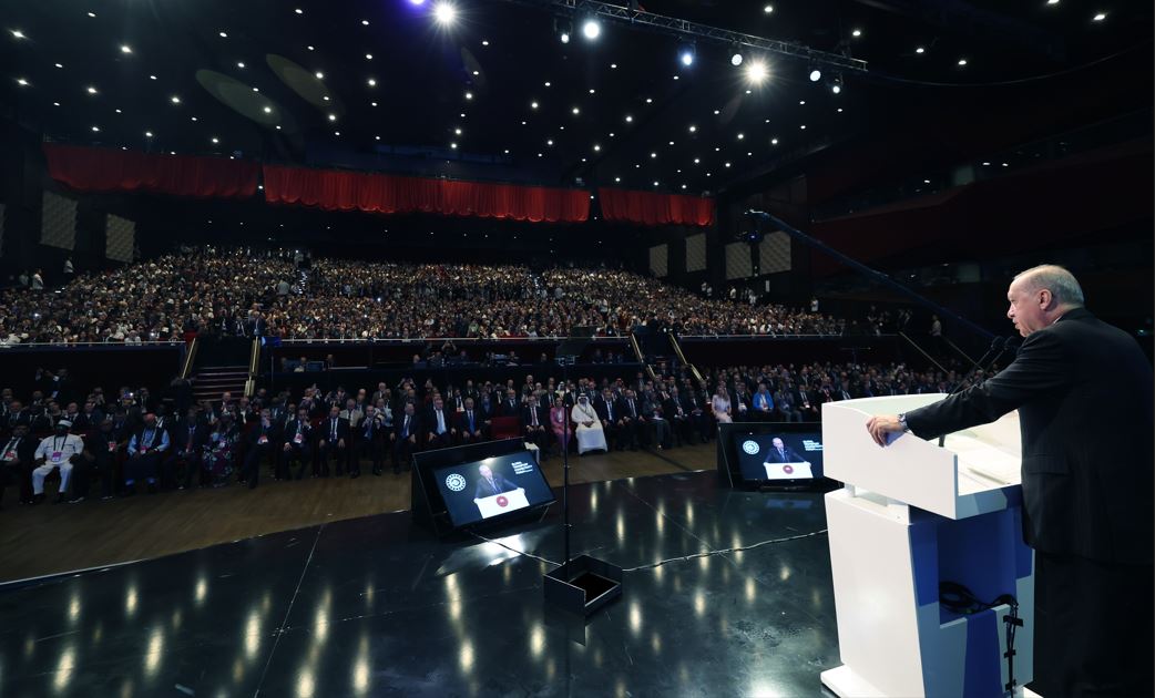 Cumhurbaşkanı Erdoğan Küresel Ulaştırma Koridorları Forumu1