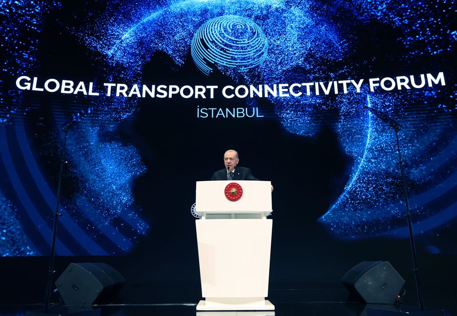 Cumhurbaşkanı Erdoğan Küresel Ulaştırma Koridorları Forumu2