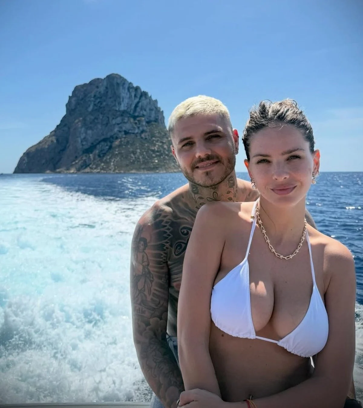 Mauro Icardi Sevgilisini Öpmeye Doyamadı 1