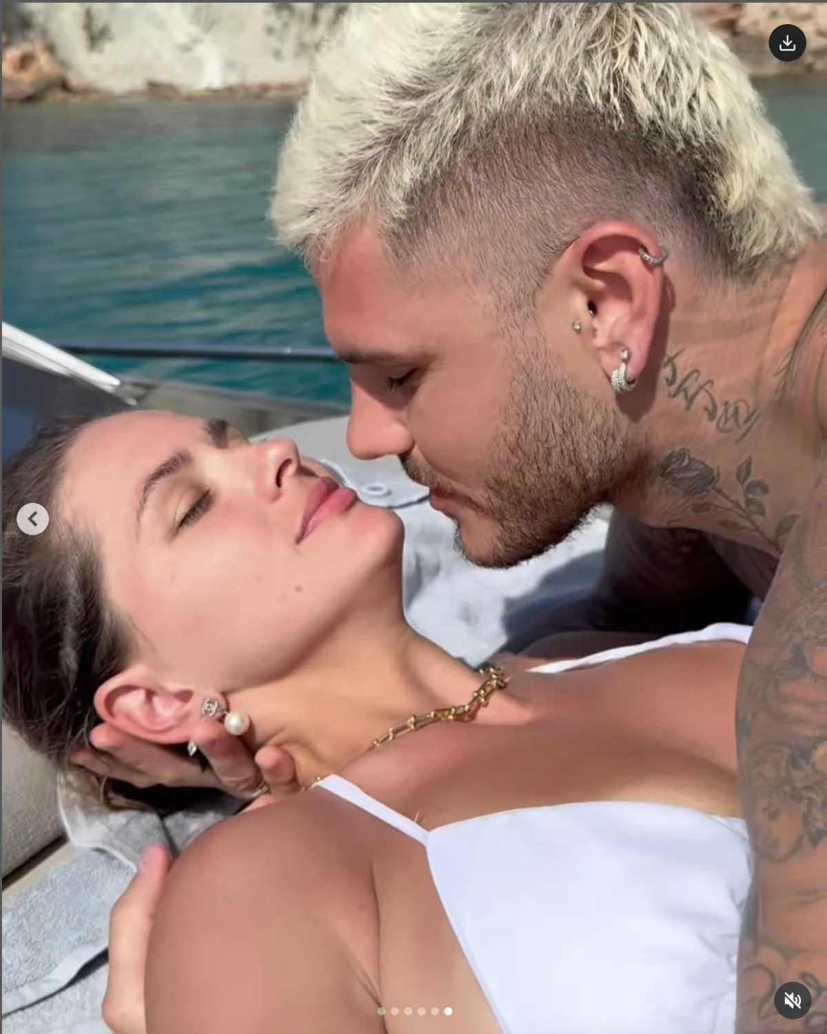 Mauro Icardi Sevgilisini Öpmeye Doyamadı 2