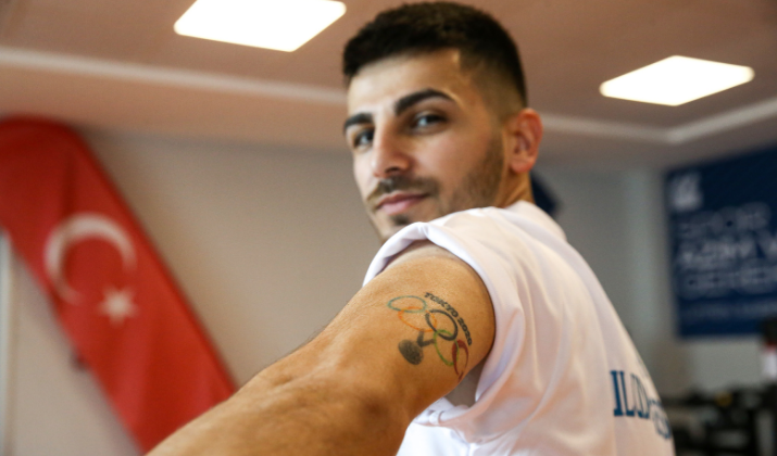 Milli Karateci Eray Şamdan, Grand Winner Unvanını Ikinci Kez Kazandı (3)