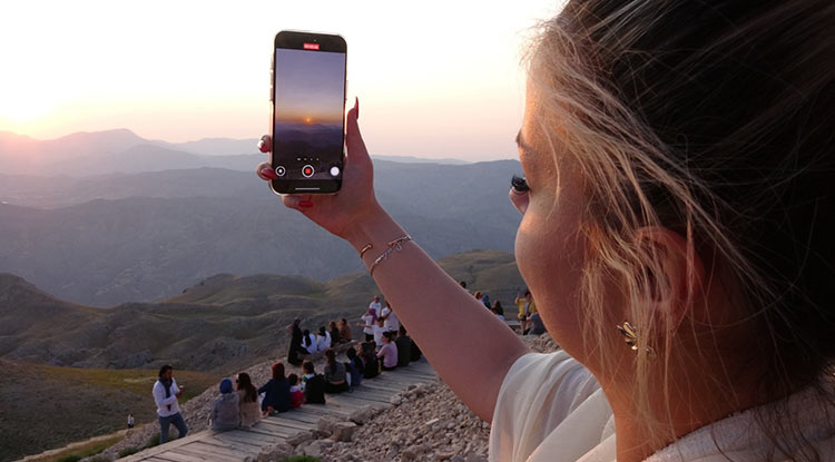 Nemrut Dağı Binlerce Turisti Ağırladı 4