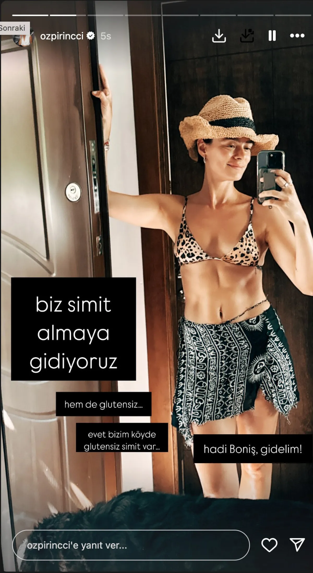 Özge Özpirinçci Yaz Sezonunu Leoparlı Bikinisiyle Açtı