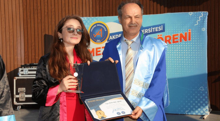 Sosyal Bilimler'de Mezuniyet Zili Çaldı (2)