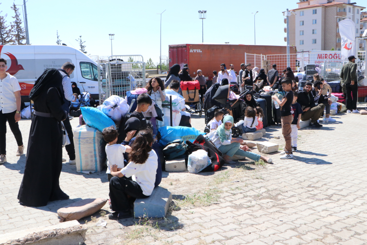 Suriyelilerin Ülkelerine Dönüşü Yoğunluk Kazandı1