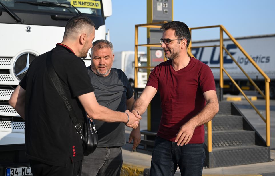 Tır Şoförleri Bir Bayramı Daha Ailelerinden Uzakta Kutladı1